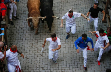 Imágenes del cuarto encierro de los Sanfermines 2018, con toros de la ganadería Fuente Ymbro.