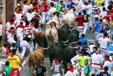 Imágenes del cuarto encierro de los Sanfermines 2018, con toros de la ganadería Fuente Ymbro.