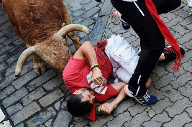 Imágenes del cuarto encierro de los Sanfermines 2018, con toros de la ganadería Fuente Ymbro.