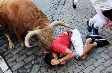 Imágenes del cuarto encierro de los Sanfermines 2018, con toros de la ganadería Fuente Ymbro.