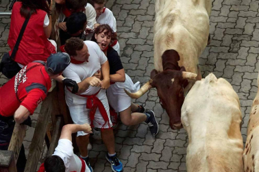 Imágenes del cuarto encierro de los Sanfermines 2018, con toros de la ganadería Fuente Ymbro.