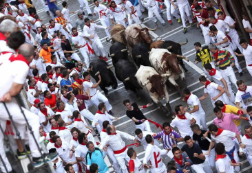 Imágenes del cuarto encierro de los Sanfermines 2018, con toros de la ganadería Fuente Ymbro.
