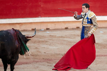 Faena de los toros de la ganadería Fuente Ymbro para los diestros Sebastián Castella, Miguel Ángel Perera y López Simón