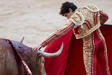 Faena de los toros de la ganadería Fuente Ymbro para los diestros Sebastián Castella, Miguel Ángel Perera y López Simón
