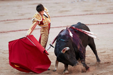 Faena de los toros de la ganadería Fuente Ymbro para los diestros Sebastián Castella, Miguel Ángel Perera y López Simón