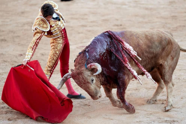 Faena de los toros de la ganadería Fuente Ymbro para los diestros Sebastián Castella, Miguel Ángel Perera y López Simón