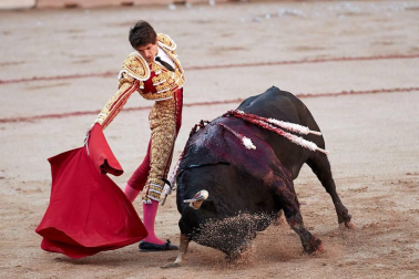 Faena de los toros de la ganadería Fuente Ymbro para los diestros Sebastián Castella, Miguel Ángel Perera y López Simón