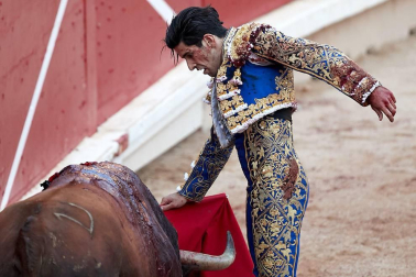 Faena de los toros de la ganadería Fuente Ymbro para los diestros Sebastián Castella, Miguel Ángel Perera y López Simón