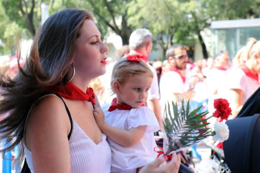 Imágenes de la ofrenda floral a San Fermín en San Lorenzo durante los Sanfermines 2018.
