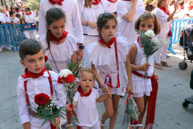 Imágenes de la ofrenda floral a San Fermín en San Lorenzo durante los Sanfermines 2018.