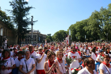 Imágenes de la ofrenda floral a San Fermín en San Lorenzo durante los Sanfermines 2018.