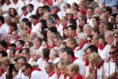 Público asistente a la Plaza de Toros de Pamplona durante la cuarta corrida de la Feria del Toro 2018.
