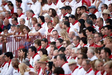 Público asistente a la Plaza de Toros de Pamplona durante la cuarta corrida de la Feria del Toro 2018.