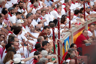 Público asistente a la Plaza de Toros de Pamplona durante la cuarta corrida de la Feria del Toro 2018.