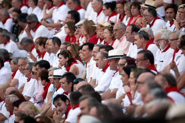 Público asistente a la Plaza de Toros de Pamplona durante la cuarta corrida de la Feria del Toro 2018.