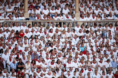 Público asistente a la Plaza de Toros de Pamplona durante la cuarta corrida de la Feria del Toro 2018.