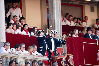 Público asistente a la Plaza de Toros de Pamplona durante la cuarta corrida de la Feria del Toro 2018.