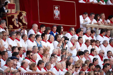 Público asistente a la Plaza de Toros de Pamplona durante la cuarta corrida de la Feria del Toro 2018.