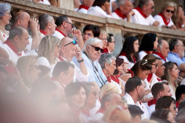 Público asistente a la Plaza de Toros de Pamplona durante la cuarta corrida de la Feria del Toro 2018.