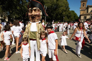 Salida de los gigantes y cabezudos de Pamplona, 10 de julio de San Fermín 2018