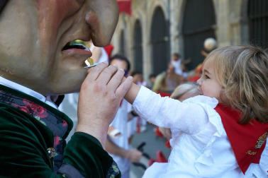 Salida de los gigantes y cabezudos de Pamplona, 10 de julio de San Fermín 2018