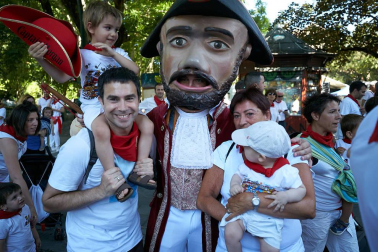 Salida de los gigantes y cabezudos de Pamplona, 10 de julio de San Fermín 2018