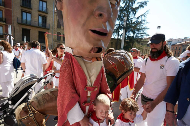 Salida de los gigantes y cabezudos de Pamplona, 10 de julio de San Fermín 2018