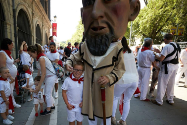 Salida de los gigantes y cabezudos de Pamplona, 10 de julio de San Fermín 2018