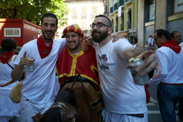 Salida de los gigantes y cabezudos de Pamplona, 10 de julio de San Fermín 2018