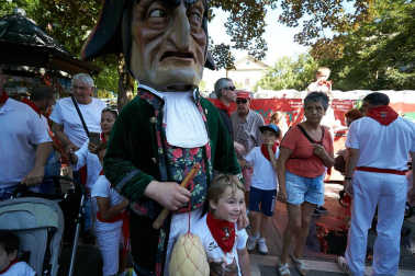 Salida de los gigantes y cabezudos de Pamplona, 10 de julio de San Fermín 2018