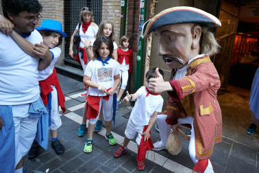 Salida de los gigantes y cabezudos de Pamplona, 10 de julio de San Fermín 2018