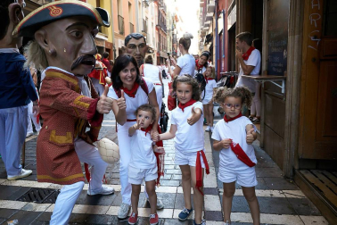 Salida de los gigantes y cabezudos de Pamplona, 10 de julio de San Fermín 2018