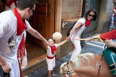 Salida de los gigantes y cabezudos de Pamplona, 10 de julio de San Fermín 2018