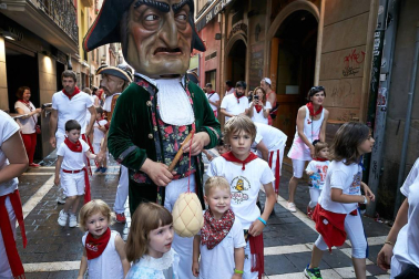 Salida de los gigantes y cabezudos de Pamplona, 10 de julio de San Fermín 2018
