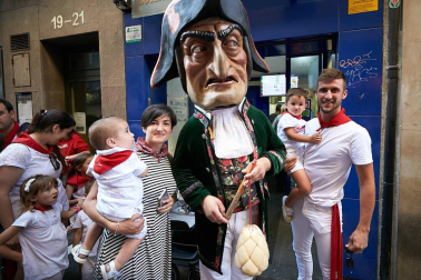 Salida de los gigantes y cabezudos de Pamplona, 10 de julio de San Fermín 2018