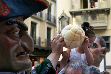 Salida de los gigantes y cabezudos de Pamplona, 10 de julio de San Fermín 2018