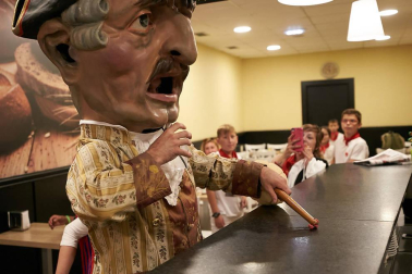 Salida de los gigantes y cabezudos de Pamplona, 10 de julio de San Fermín 2018