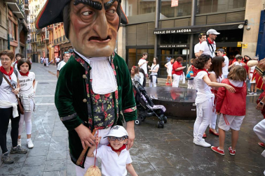 Salida de los gigantes y cabezudos de Pamplona, 10 de julio de San Fermín 2018