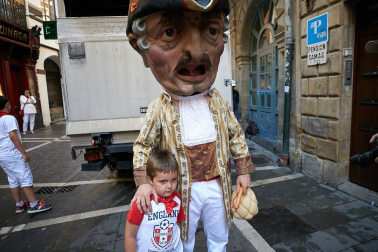 Salida de los gigantes y cabezudos de Pamplona, 10 de julio de San Fermín 2018