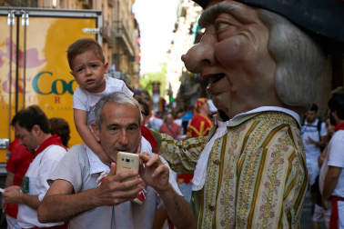 Salida de los gigantes y cabezudos de Pamplona, 10 de julio de San Fermín 2018