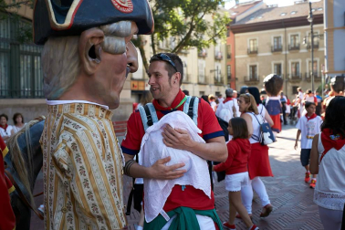 Salida de los gigantes y cabezudos de Pamplona, 10 de julio de San Fermín 2018