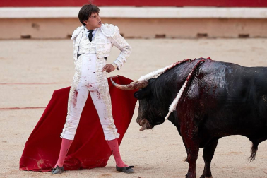 Faena de los toros de la ganadería de Núñez del Cuvillo para los diestros Antonio Ferrera, Roca Rey y Ginés Marín