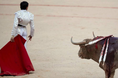 Faena de los toros de la ganadería de Núñez del Cuvillo para los diestros Antonio Ferrera, Roca Rey y Ginés Marín