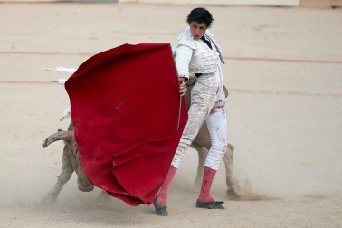 Faena de los toros de la ganadería de Núñez del Cuvillo para los diestros Antonio Ferrera, Roca Rey y Ginés Marín