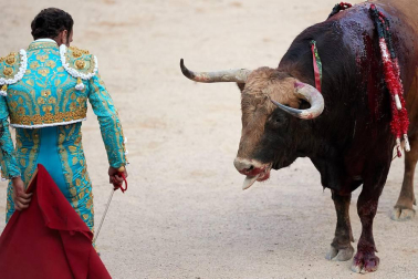 Faena de los toros de la ganadería de Núñez del Cuvillo para los diestros Antonio Ferrera, Roca Rey y Ginés Marín