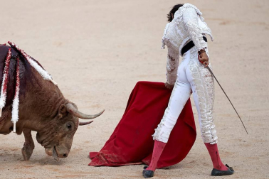 Faena de los toros de la ganadería de Núñez del Cuvillo para los diestros Antonio Ferrera, Roca Rey y Ginés Marín