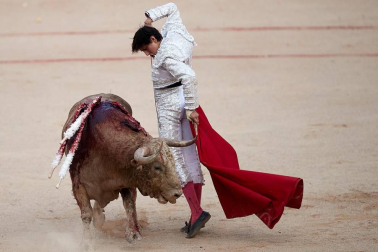 Faena de los toros de la ganadería de Núñez del Cuvillo para los diestros Antonio Ferrera, Roca Rey y Ginés Marín