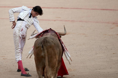 Faena de los toros de la ganadería de Núñez del Cuvillo para los diestros Antonio Ferrera, Roca Rey y Ginés Marín