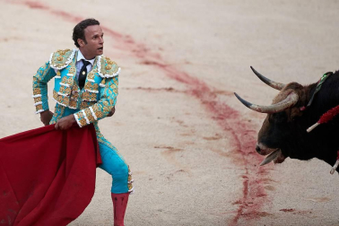 Faena de los toros de la ganadería de Núñez del Cuvillo para los diestros Antonio Ferrera, Roca Rey y Ginés Marín
