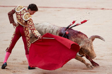 Faena de los toros de la ganadería de Núñez del Cuvillo para los diestros Antonio Ferrera, Roca Rey y Ginés Marín